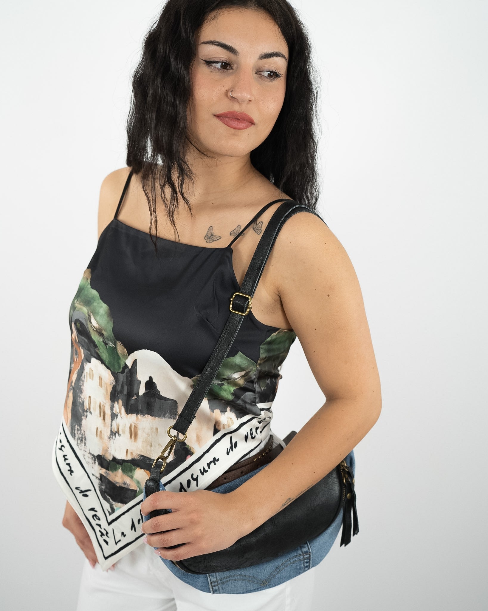 Top foulard nero in paleTTe. abbigliamento