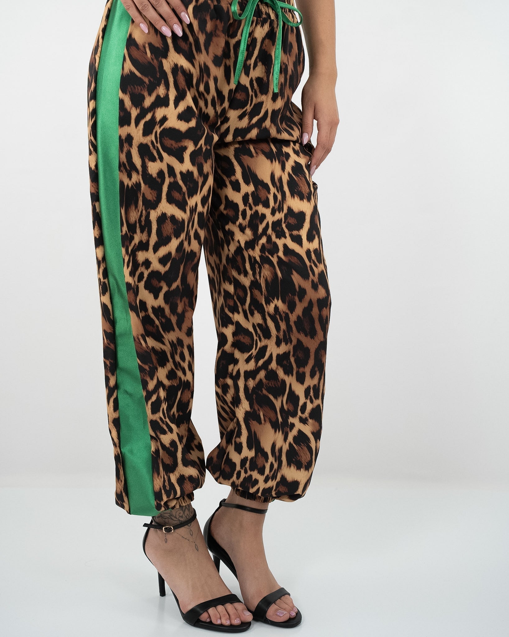 PANTALONE JOGGER ANIMALIER  & VERDE in paleTTe. abbigliamento
