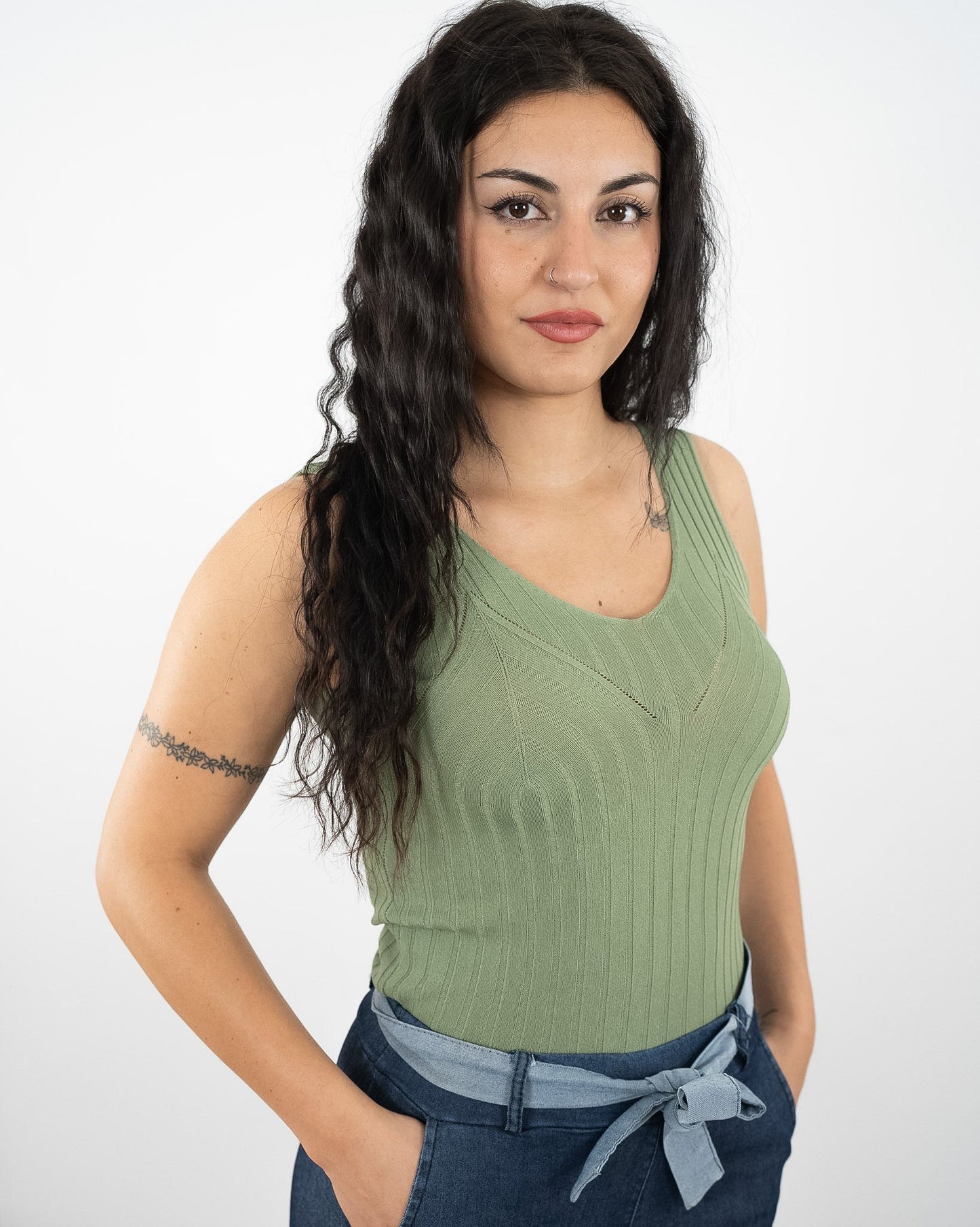 Canotte a costine vari colori in paleTTe. abbigliamento