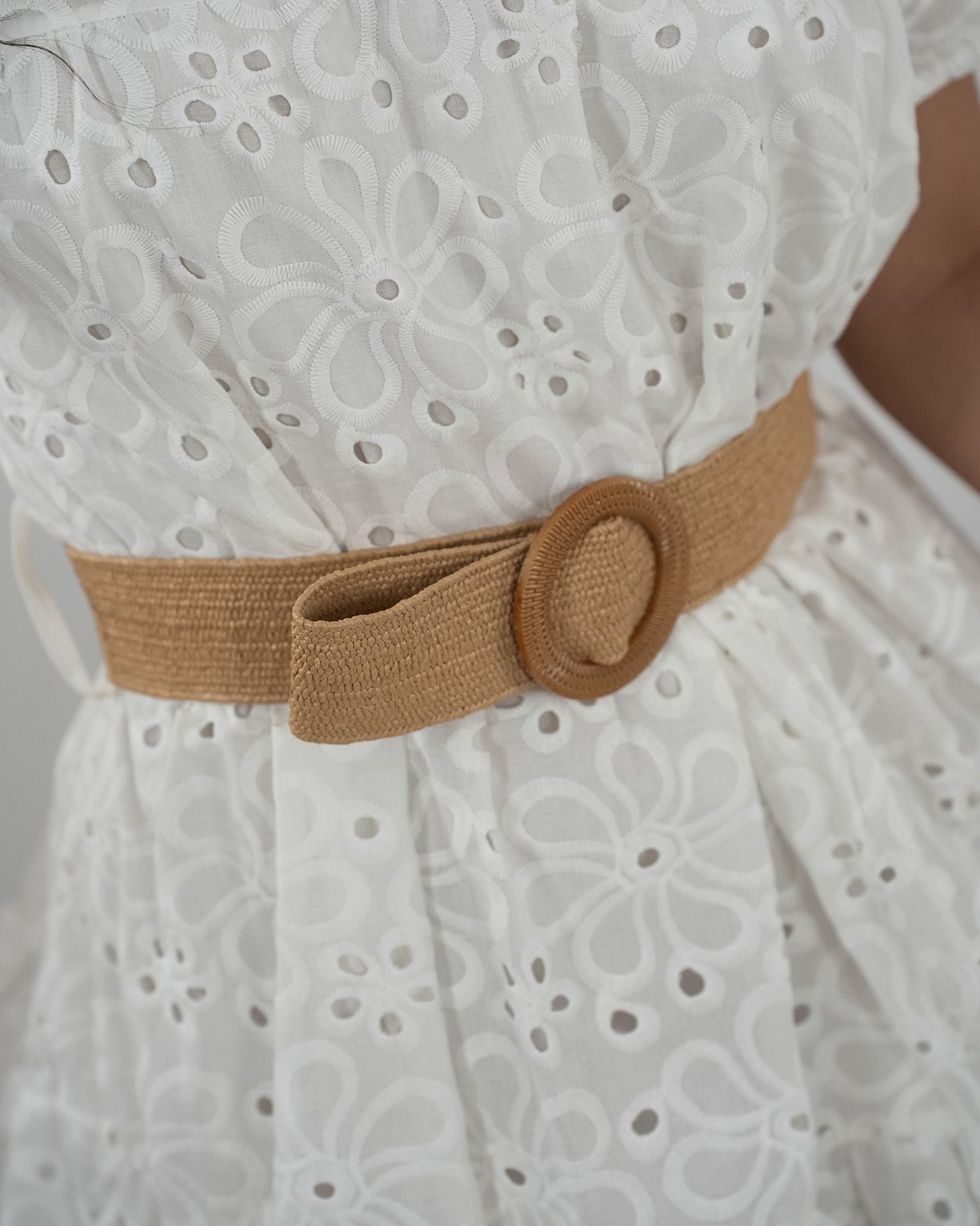 ABITO IN SANGALLO in paleTTe. abbigliamento
