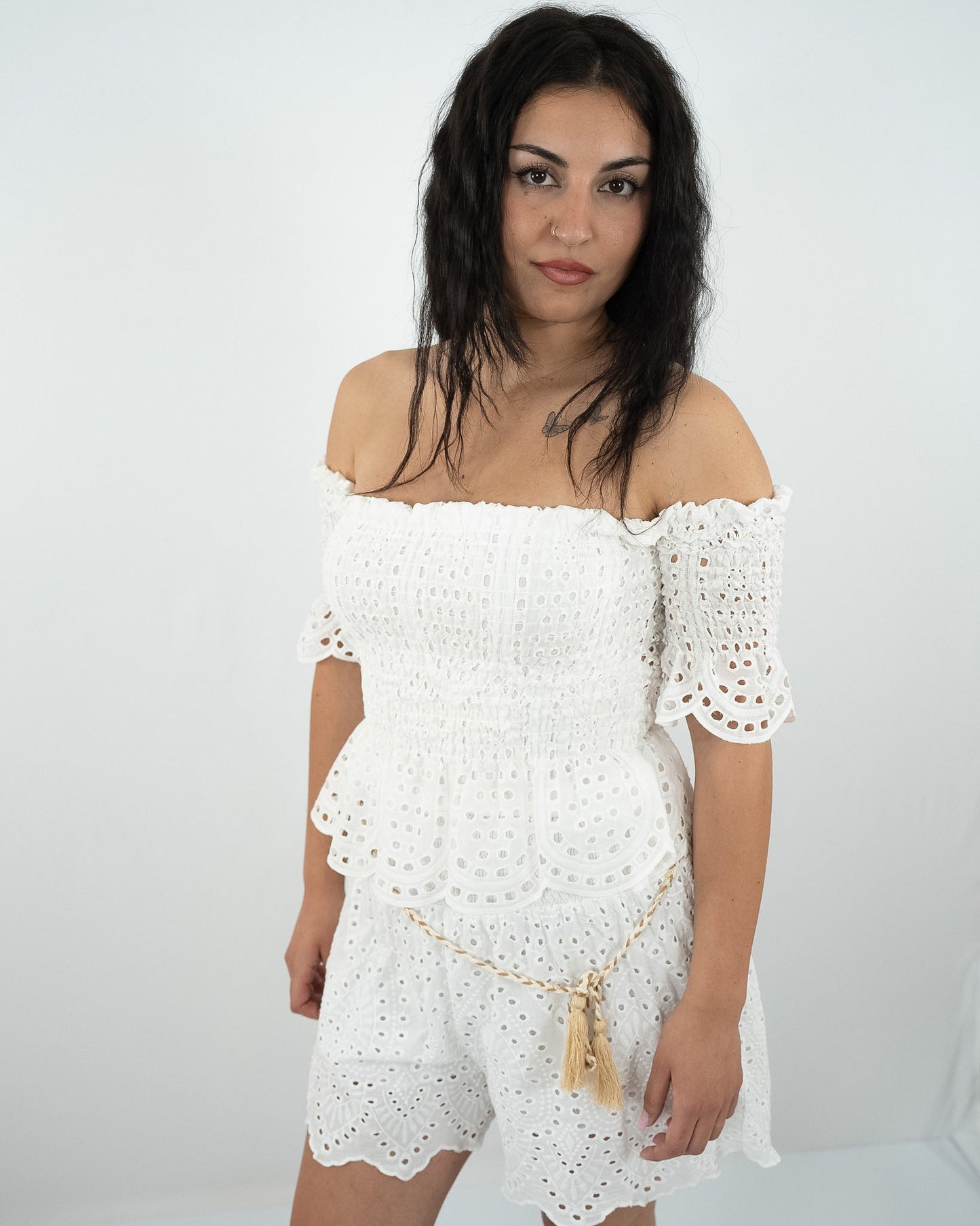 TOP BIANCO IN SANGALLO in paleTTe. abbigliamento