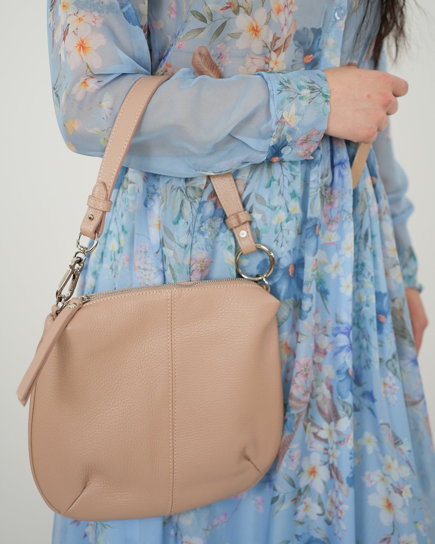 BORSA A SPALLA "Luisa" VERA PELLE in paleTTe. abbigliamento