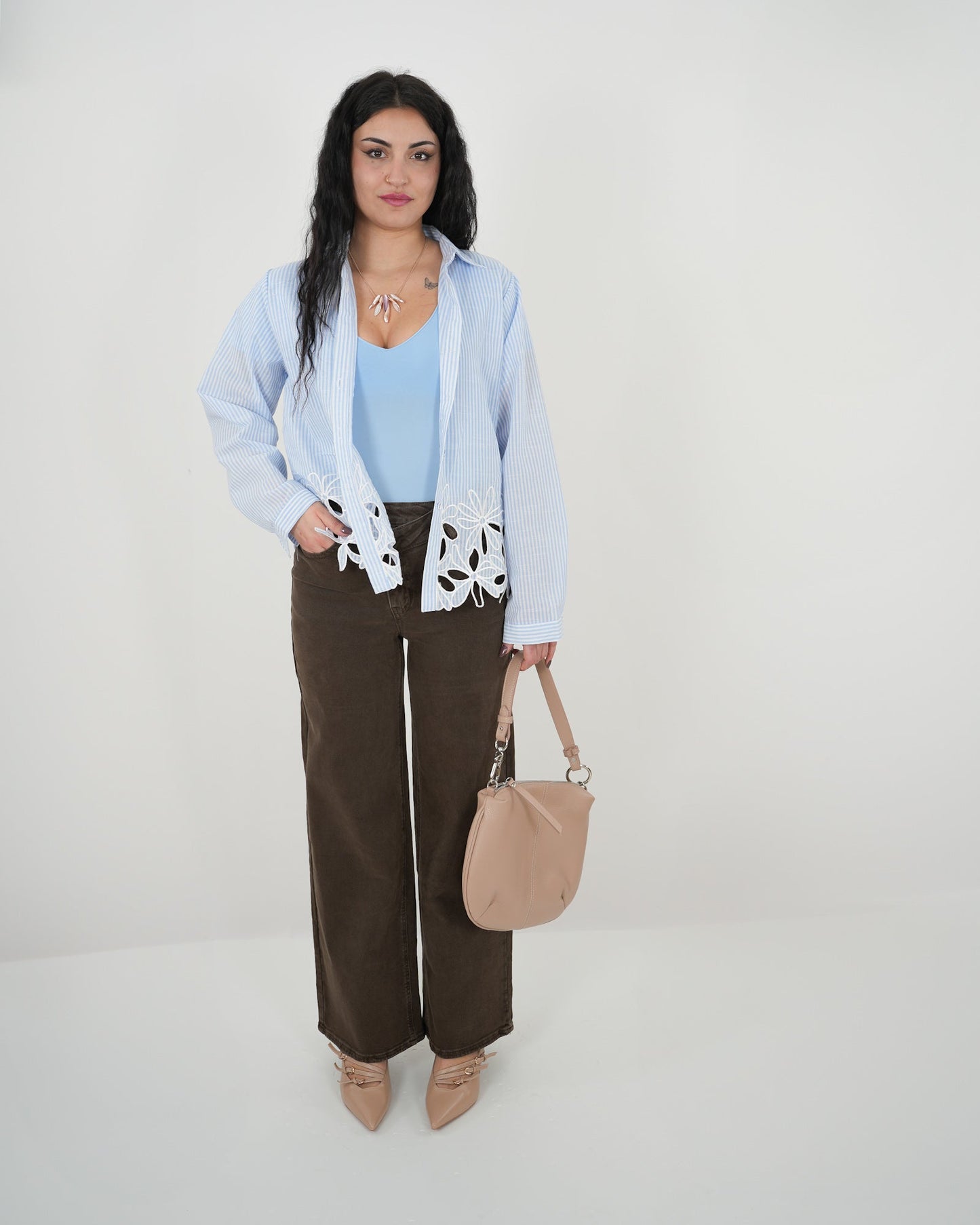 JEANS "Teresa MARRONE in paleTTe. abbigliamento
