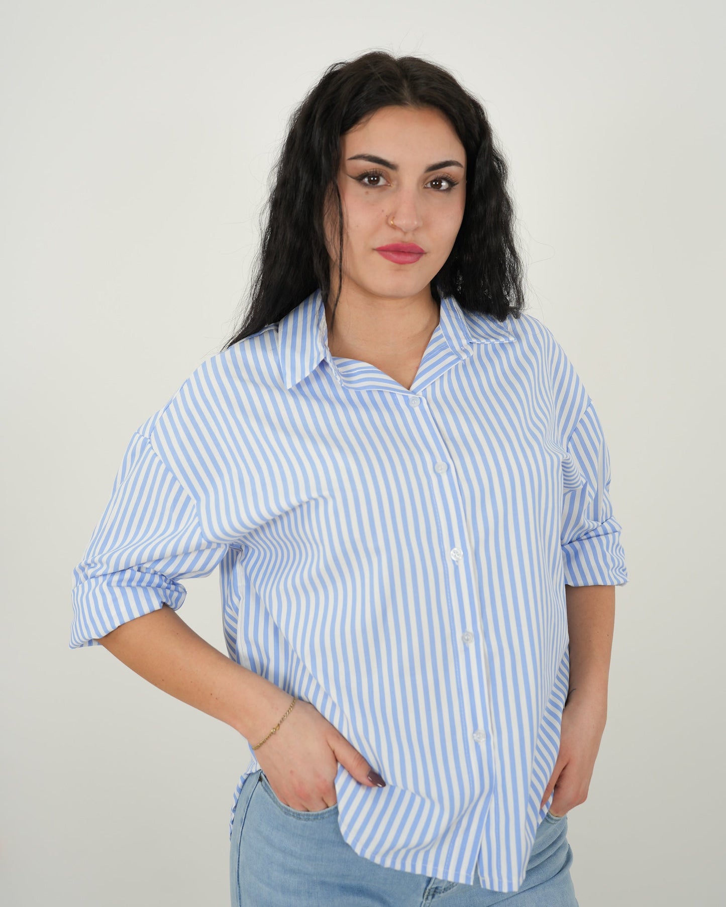 CAMICIA ASIMMETRICA A RIGHE "Daria" AZZURRA in paleTTe. abbigliamento