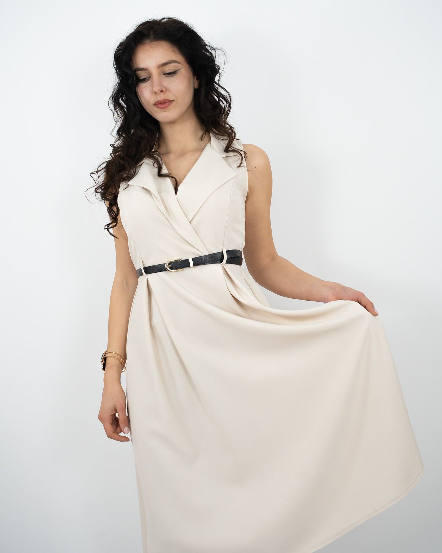 ABITO MIDI CON CINTURINO - mandorla in paleTTe. abbigliamento