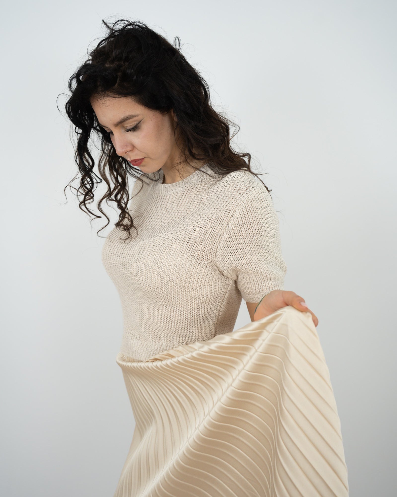 ABITO LUNGO PLISSE' in paleTTe. abbigliamento