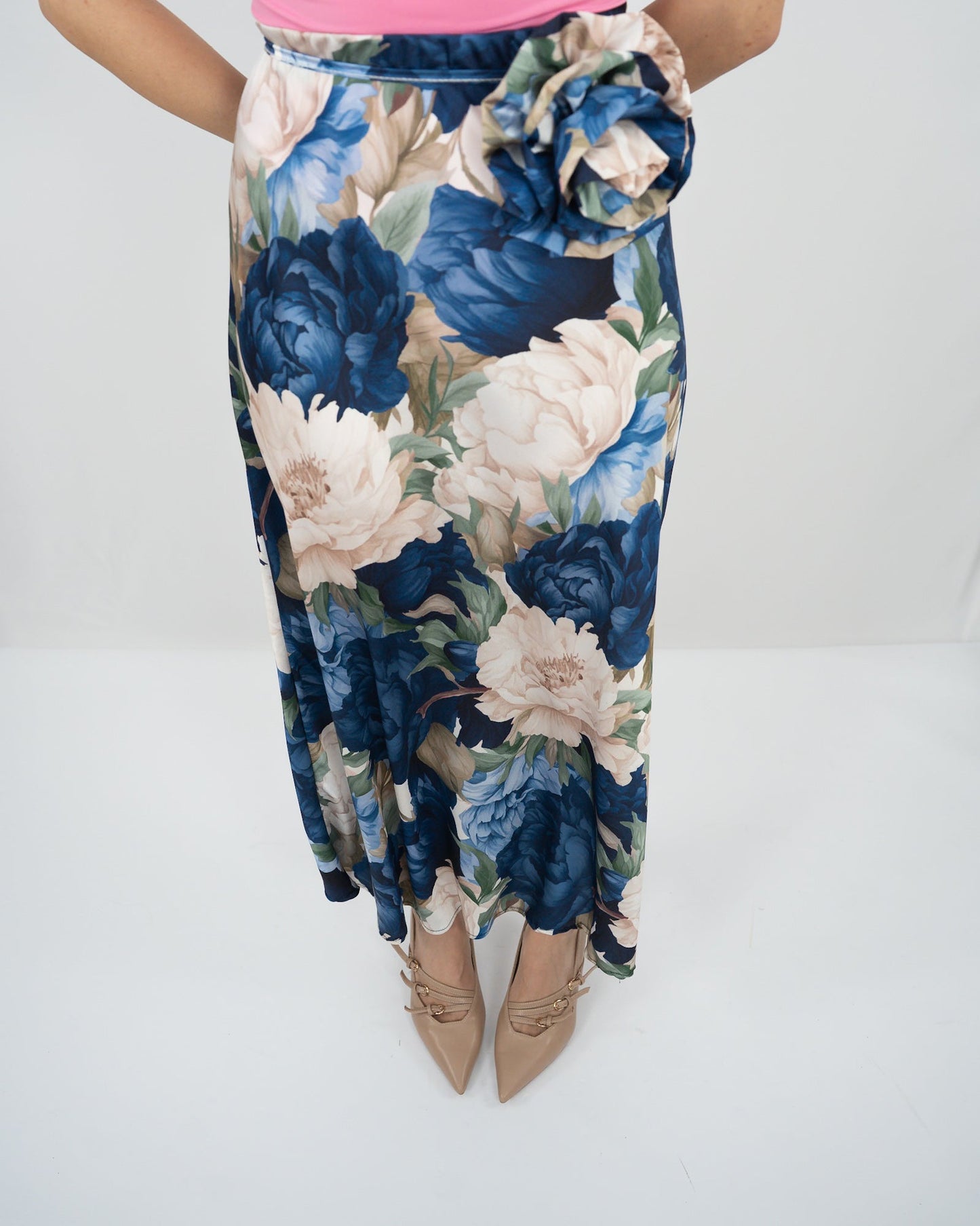 GONNA FIORATA - blu in paleTTe. abbigliamento
