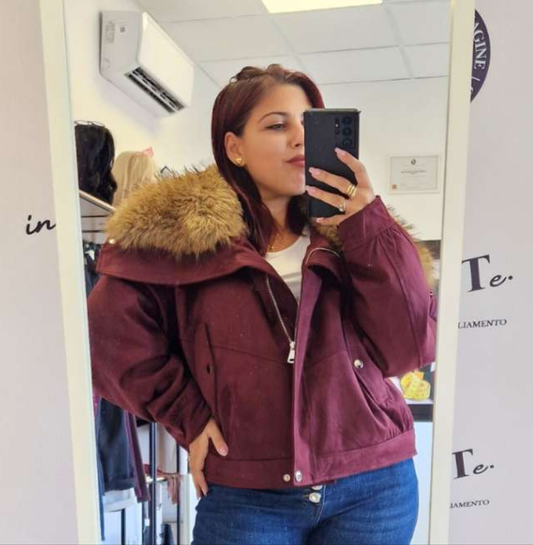 GIUBBOTTO "CLOE" BORDEAUX CON PELLICCIA SINTETICA in paleTTe. abbigliamento