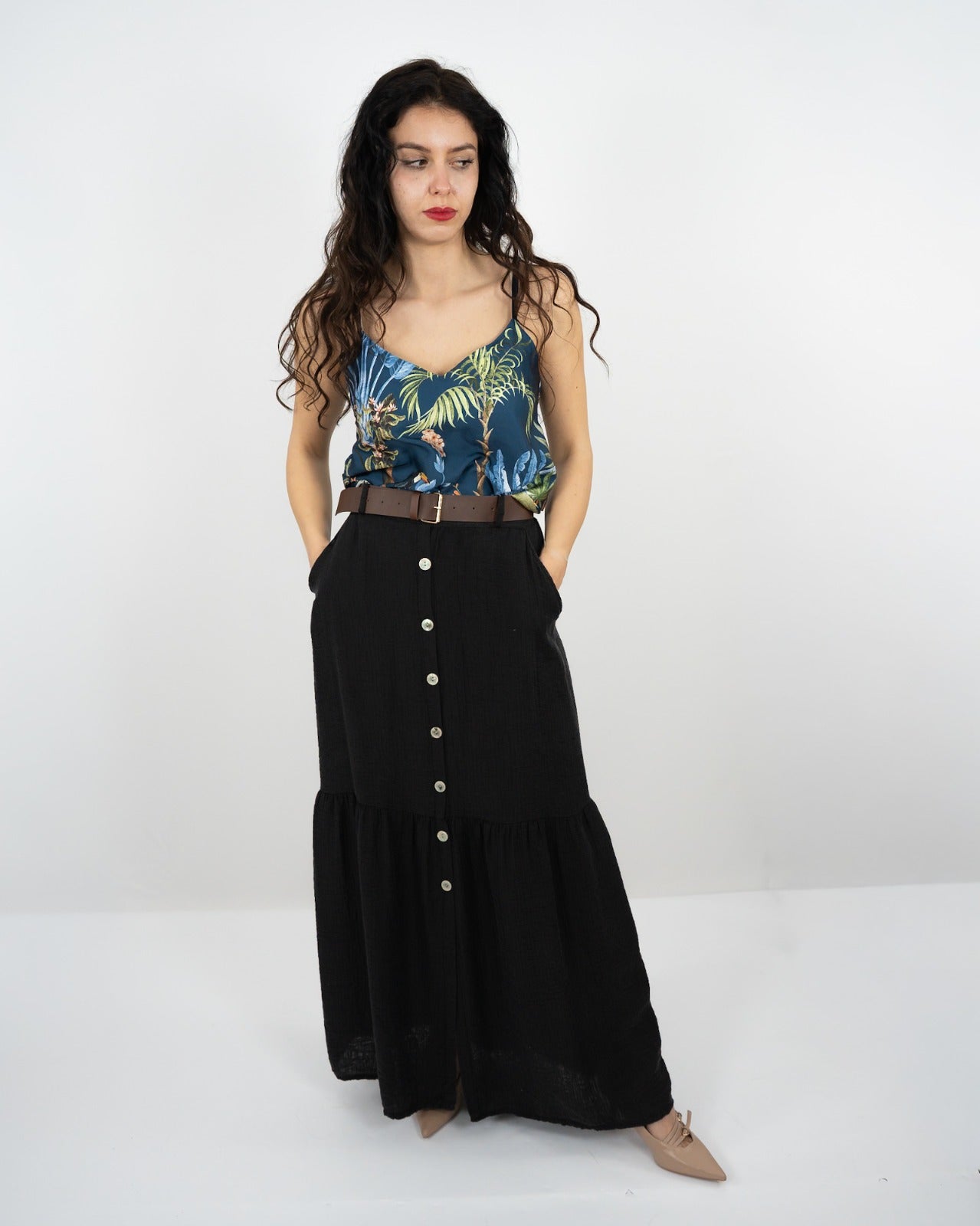 GONNA LUNGA COM BOTTONI FRONTALI in paleTTe. abbigliamento