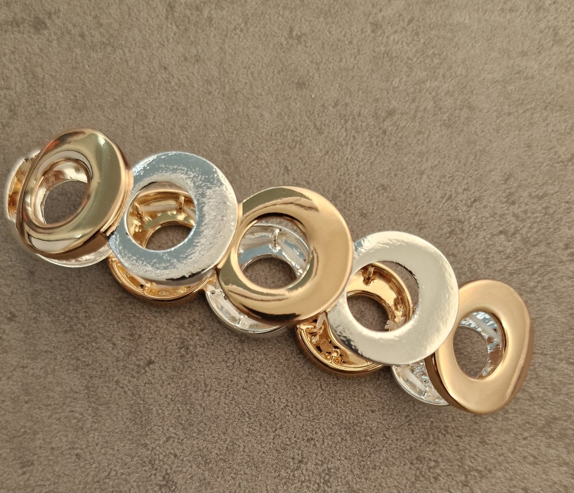 BRACCIALI PER TUTTI GLI STILI - in paleTTe. abbigliamento