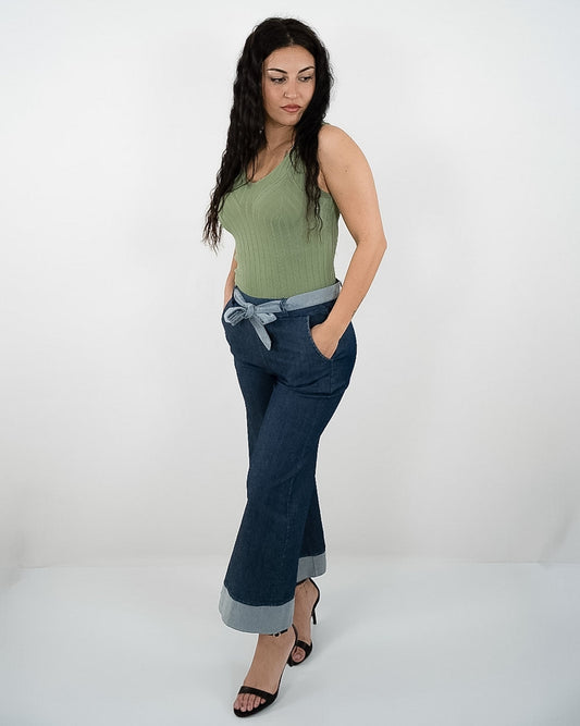 PANTALONE DENIM CON RISVOLTO E FIOCCO in paleTTe. abbigliamento
