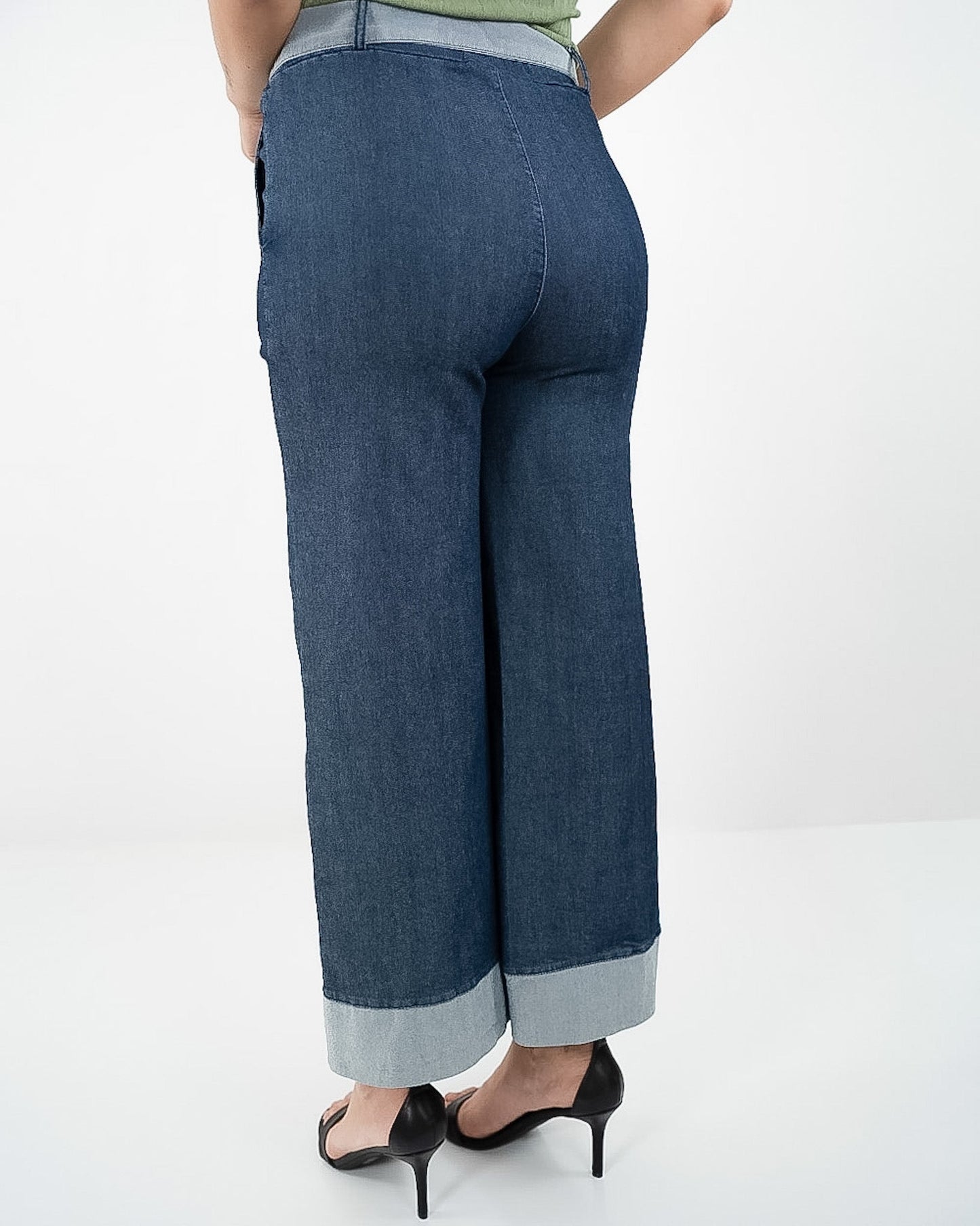 PANTALONE DENIM CON RISVOLTO E FIOCCO in paleTTe. abbigliamento