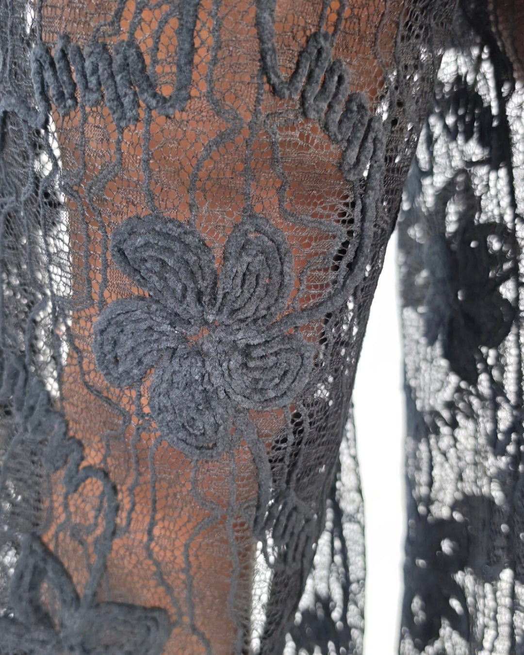 Pantaloni palazzo in tulle pizzo velluto- nero in paleTTe. abbigliamento